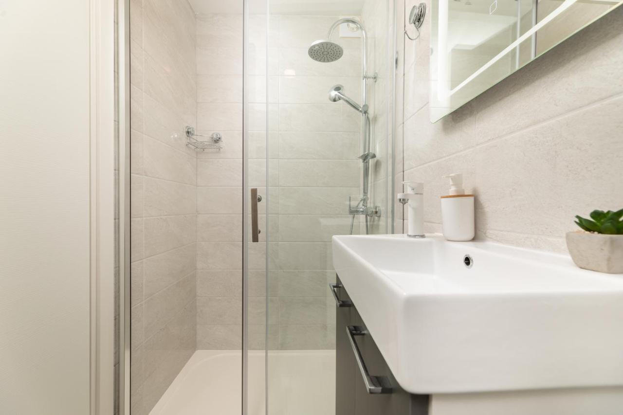 Apartments Neptun Baška Екстериор снимка