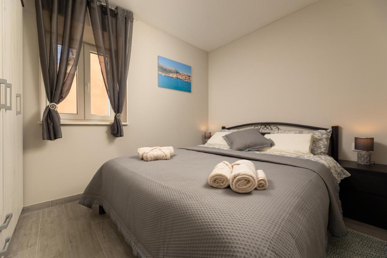 Apartments Neptun Baška Екстериор снимка