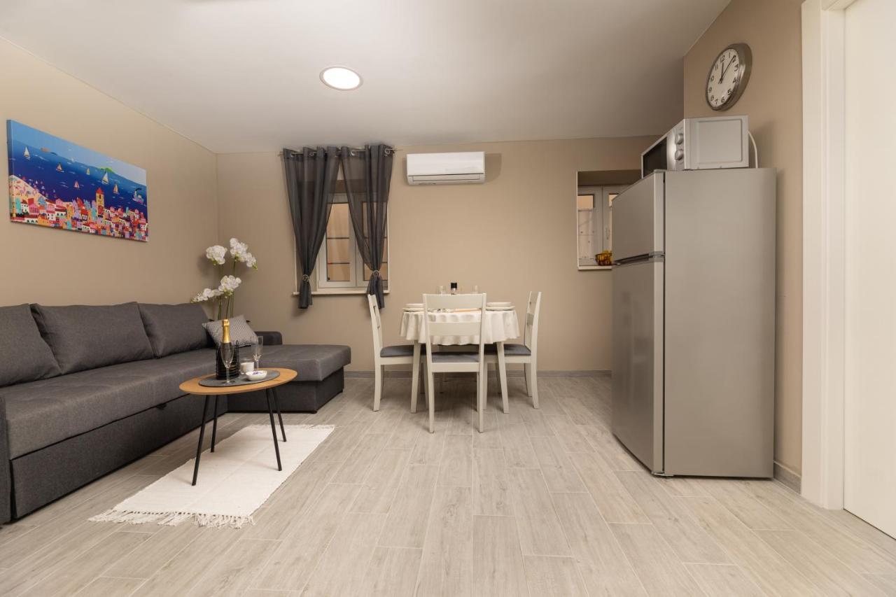 Apartments Neptun Baška Екстериор снимка